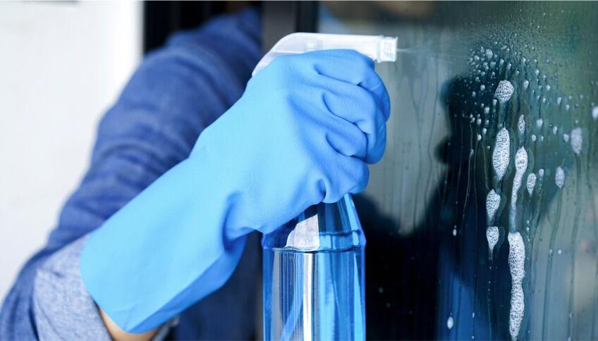 GUANTI PER PULIZIE PROFESSIONALI: GUIDA ALLA SCELTA